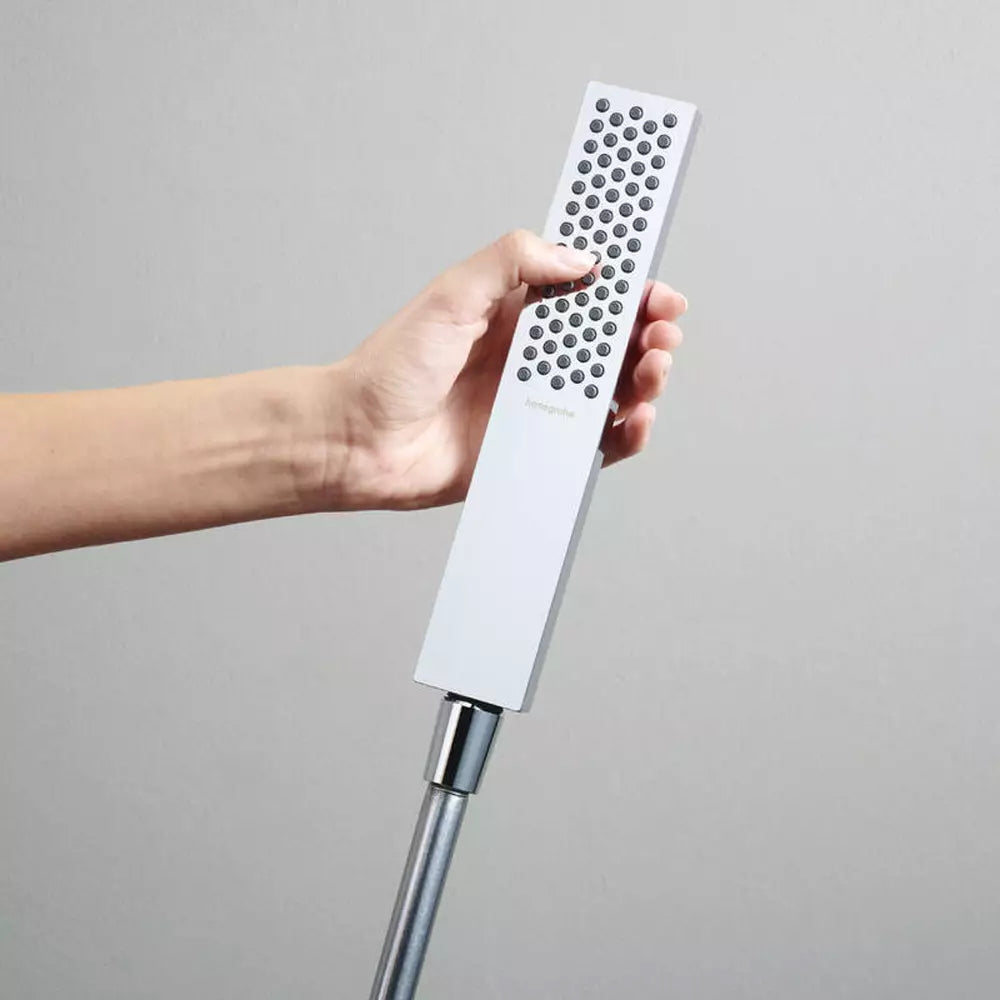 Enofunkcijska tuš ročka v kromu, pravokotna glava z množico šob