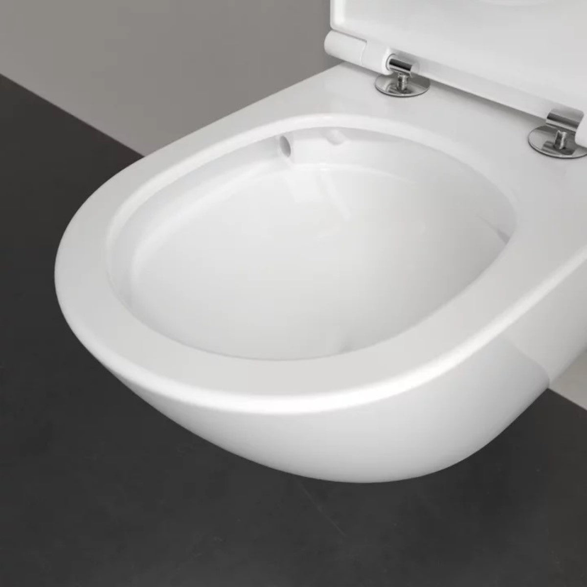 4670T9R1 Villeroy & Boch Universo Combi-Pack CeramicPlus TwistFlush viseča brezrobna WC školjka z WC desko s počasnim zapiranjem