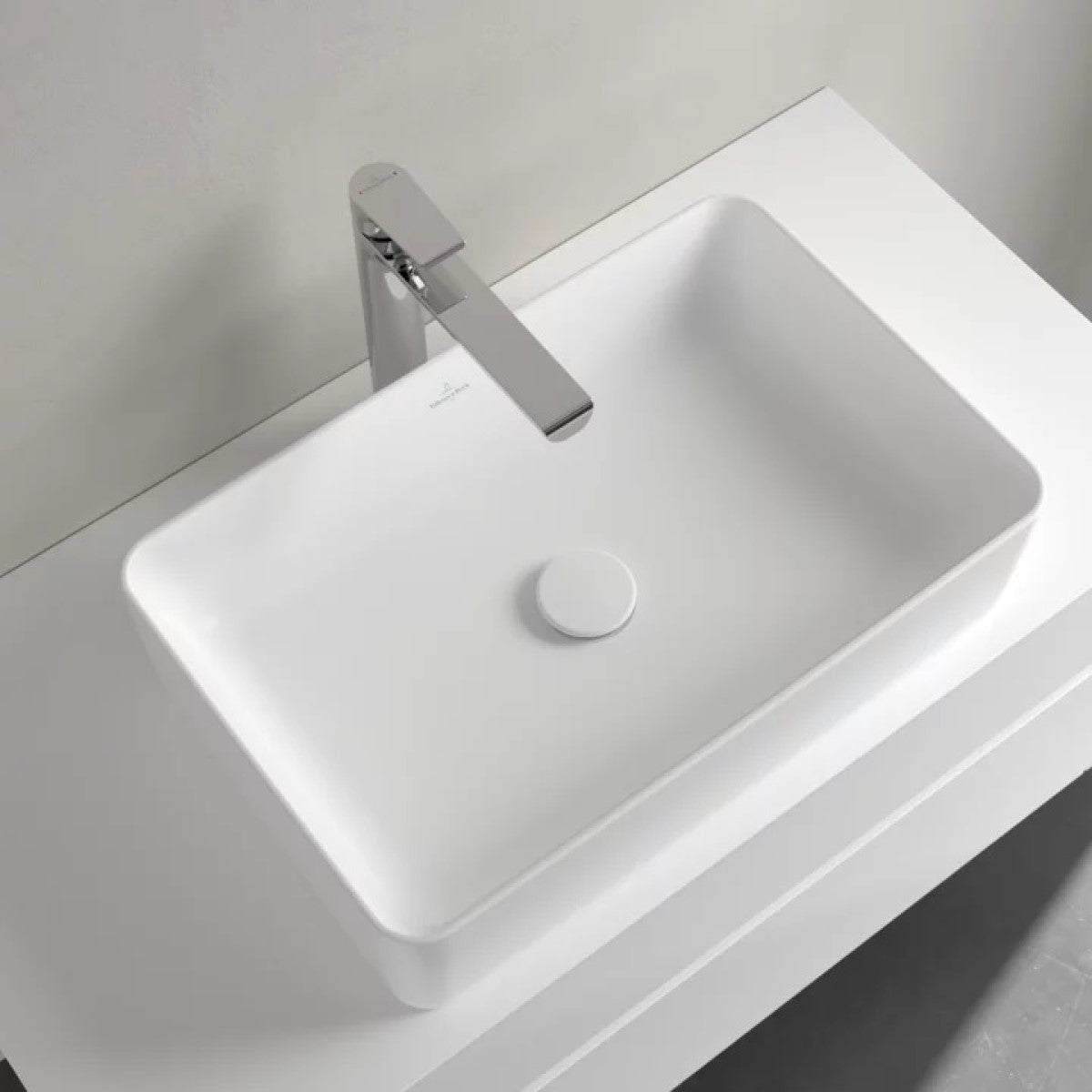 4A2056RW Villeroy & Boch Collaro CeramicPlus 56 x 36 cm nadpultni umivalnik brez odprtine za armaturo