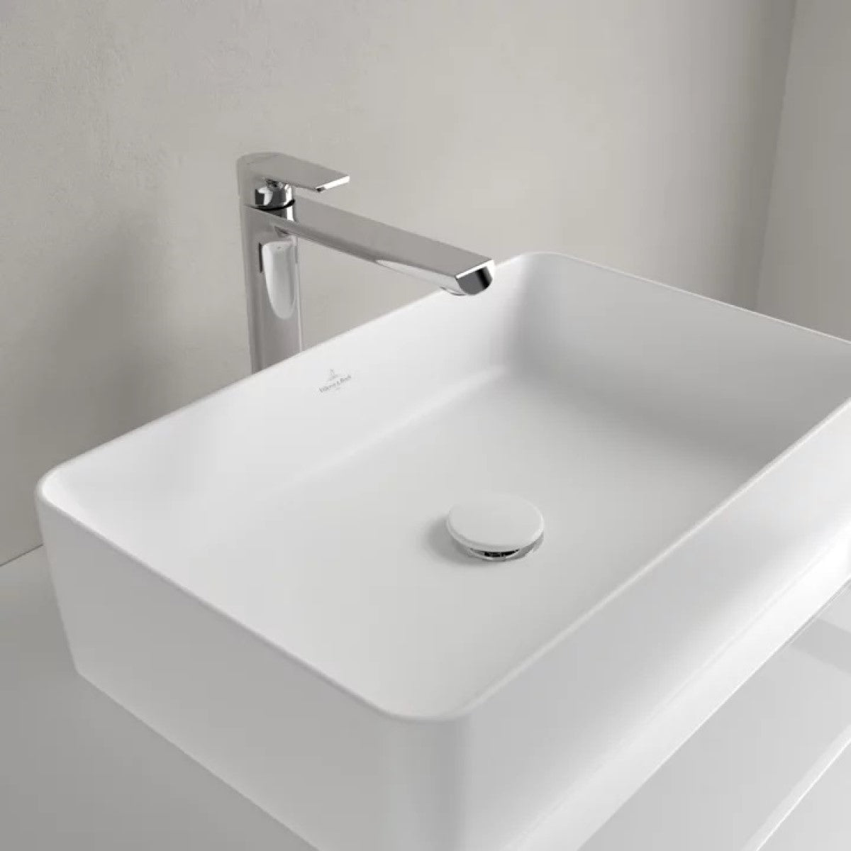 4A2056RW Villeroy & Boch Collaro CeramicPlus 56 x 36 cm nadpultni umivalnik brez odprtine za armaturo