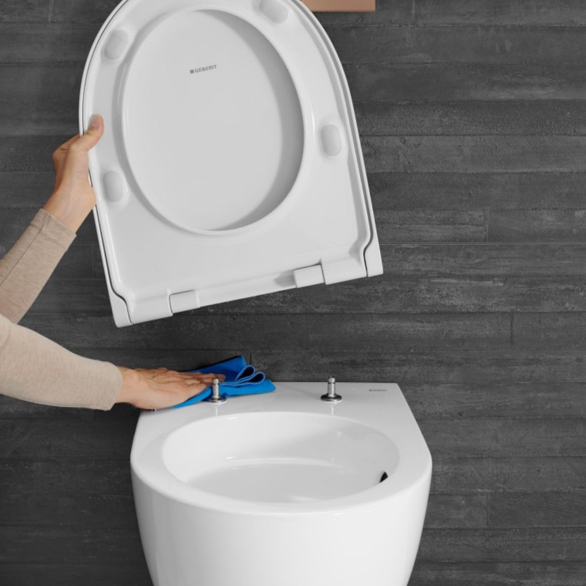 502.719.01.1 Geberit Acanto WC deska s počasnim zapiranjem "Soft Close"