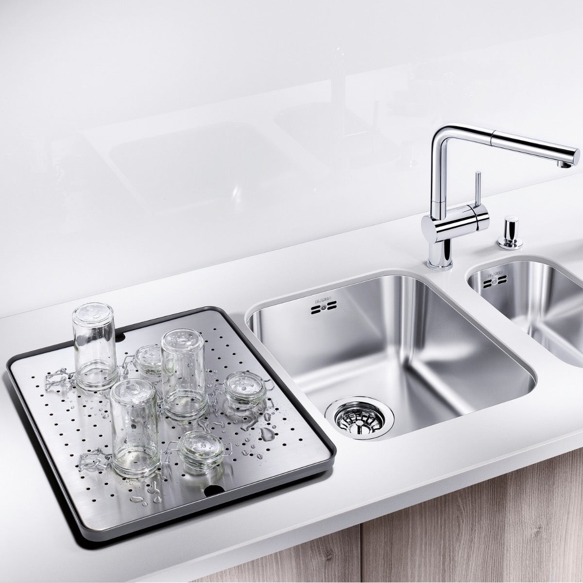 513485 Blanco odcejalni pladenj iz nerjavnega jekla