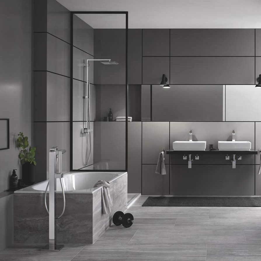 Armature za kadi — 23672001 Grohe Eurocube samostoječa armatura za kad s tuš setom | SAN-KERAMIKA.SI