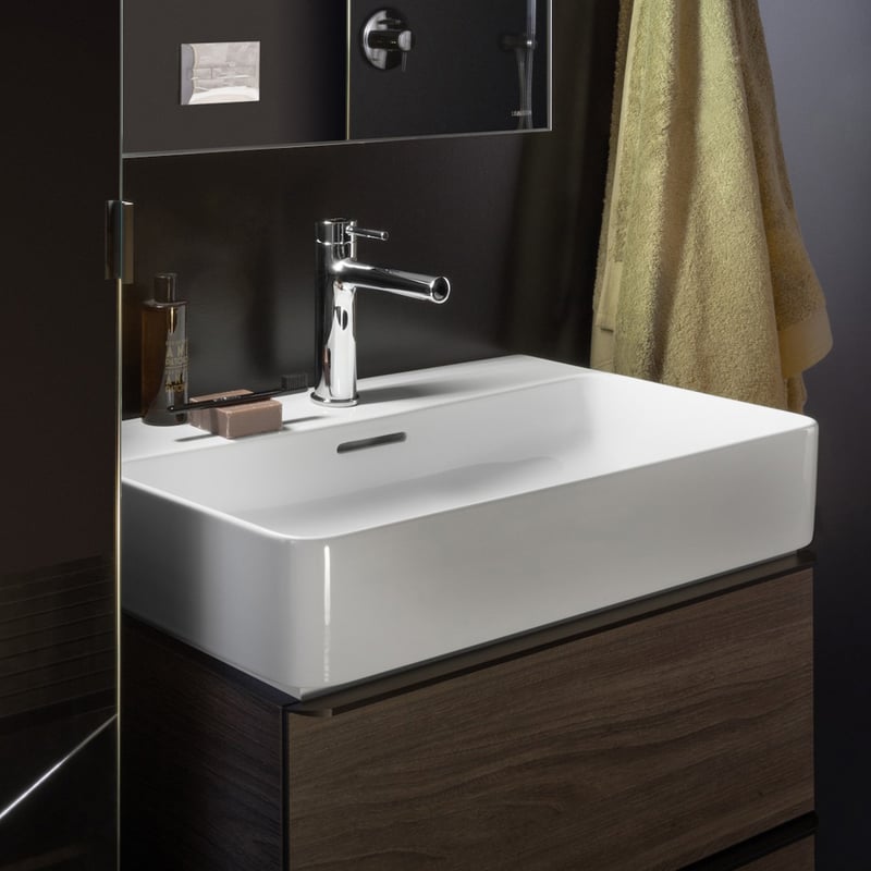 H8162844001041 Laufen VAL 65 x 42 cm nadpultni umivalnik z odprtino za armaturo