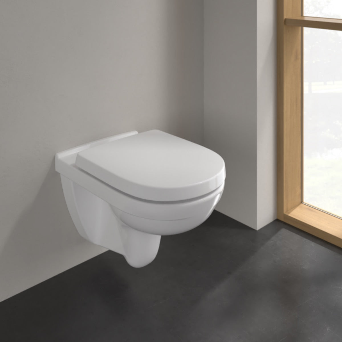 5660HR01 Villeroy & Boch O.Novo viseča brezrobna WC školjka z WC desko s počasnim zapiranjem