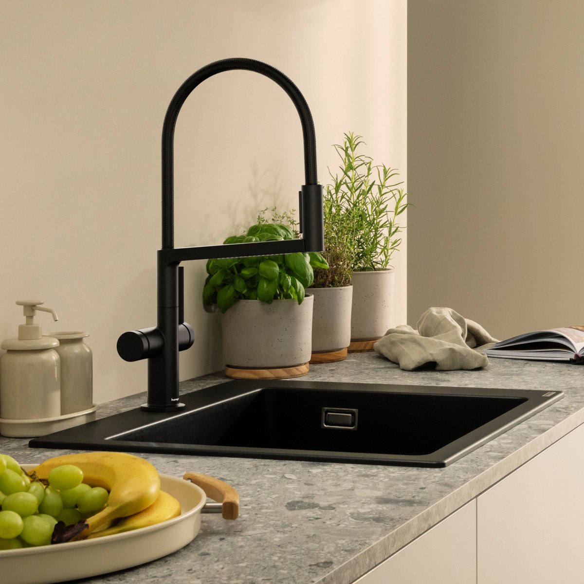 72861670 Hansgrohe Talis Select M54 PowderSpray vrtljiva kuhinjska armatura