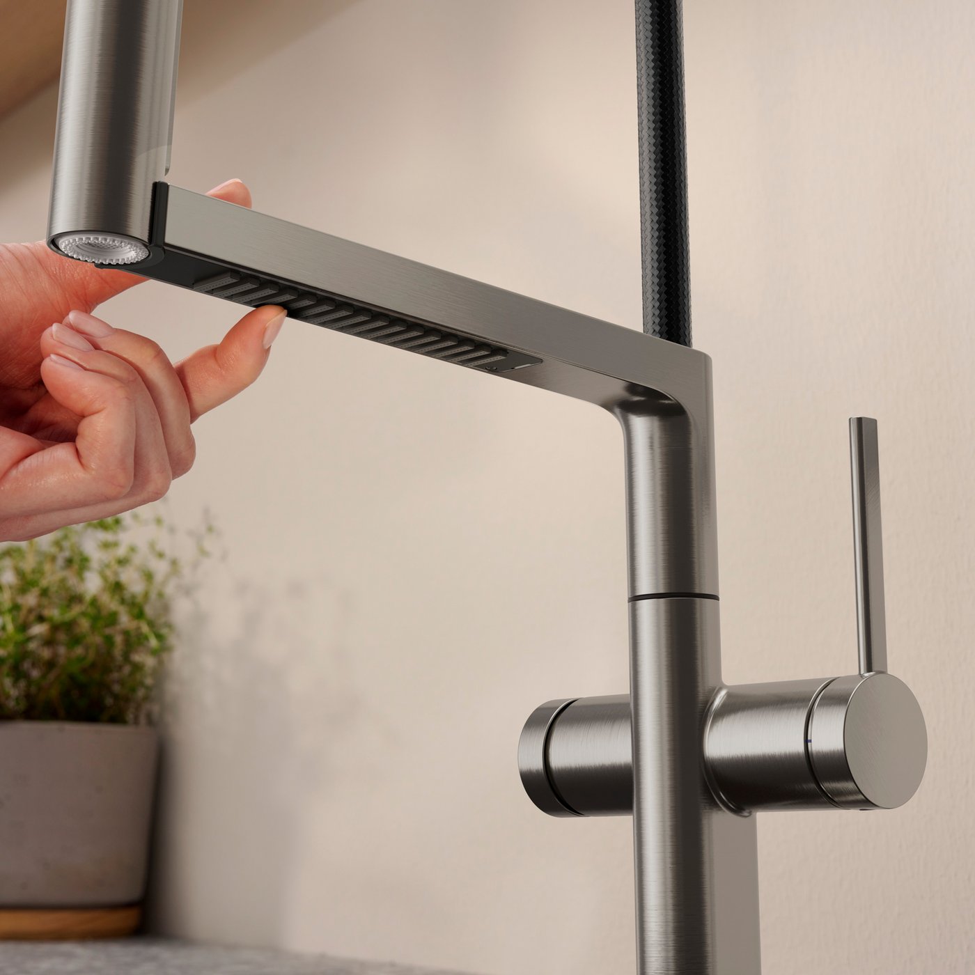 72861800 Hansgrohe Talis Select M54 PowderSpray vrtljiva kuhinjska armatura