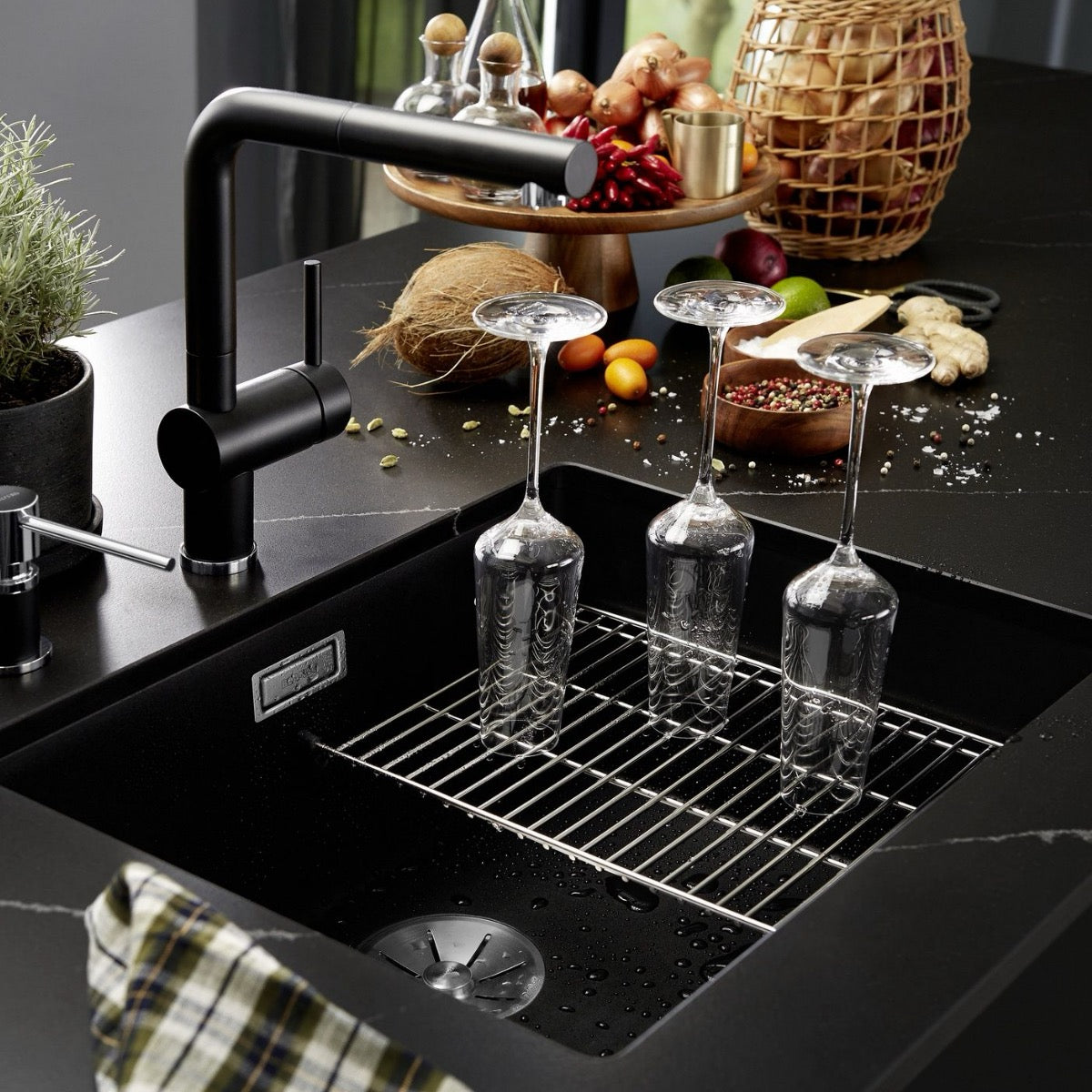 234795 Blanco odcejalna rešetka za pomivalno korito