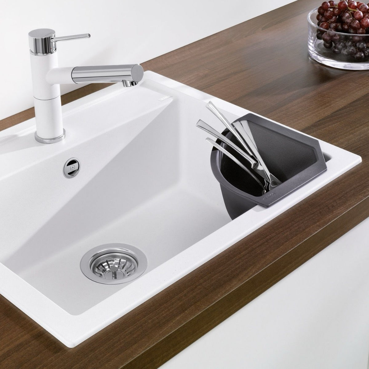 235866 Blanco kotna odcejalna posoda za pomivalno korito