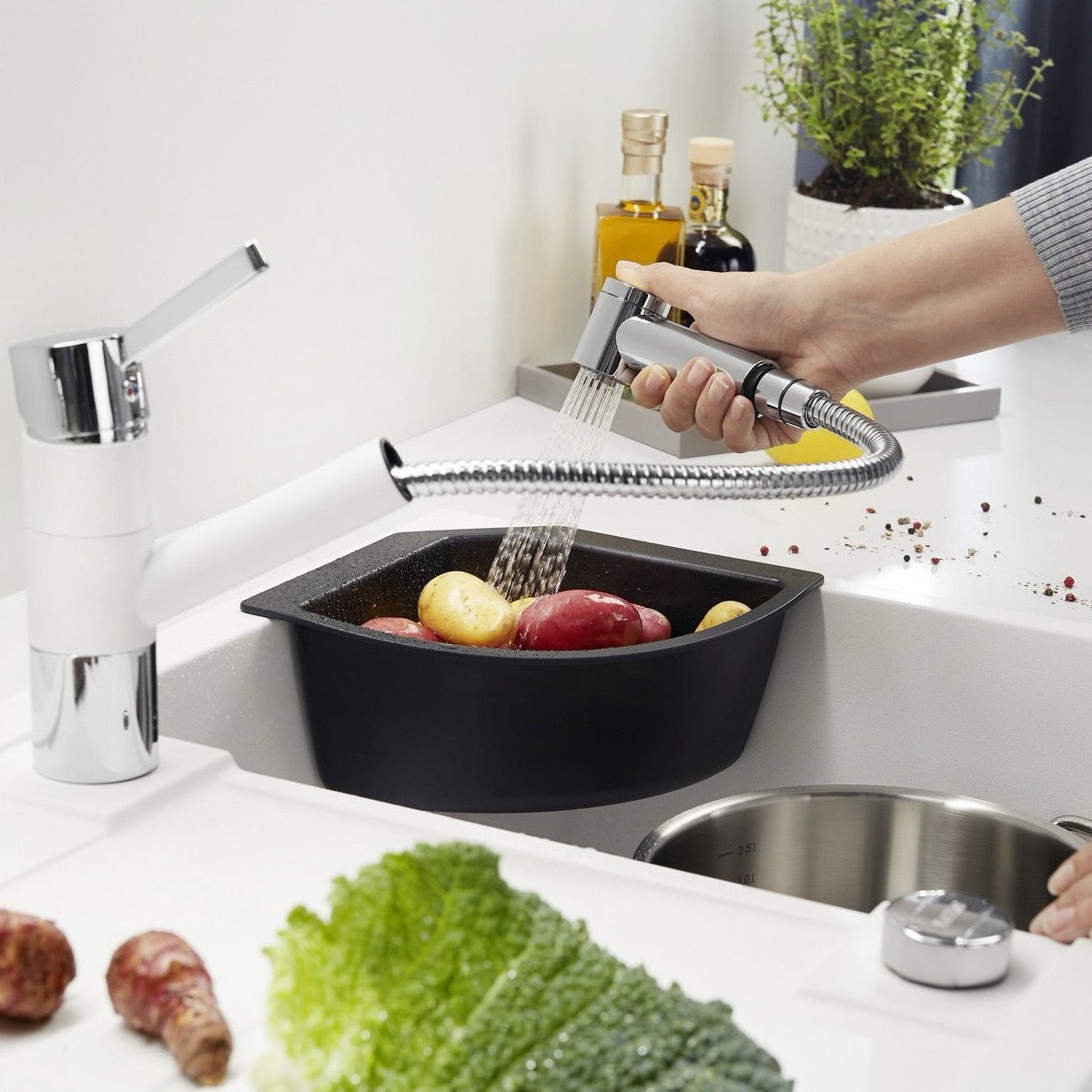 235866 Blanco kotna odcejalna posoda za pomivalno korito