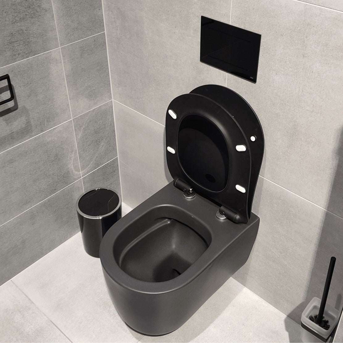  — AL030SBL Glacera črna WC deska z mat zaključkom s počasnim zapiranjem "Soft Close" | KOPALNICA-ONLINE.SI